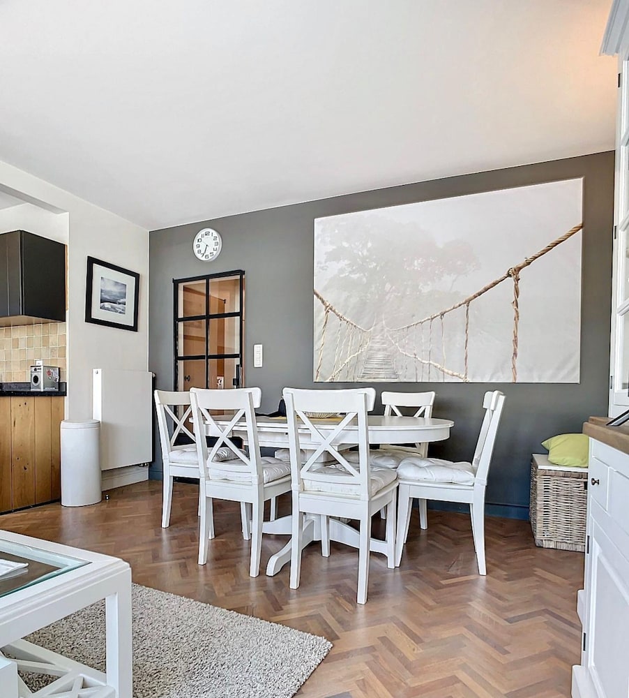 Cosy Sunny Apartment Near Zeedijk