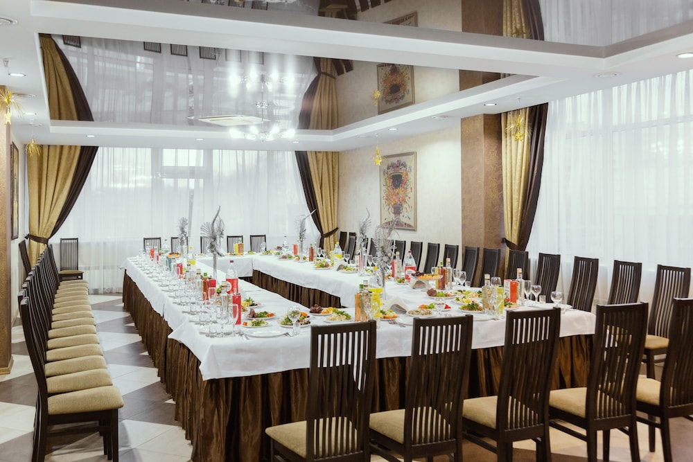 meeting & event spaces