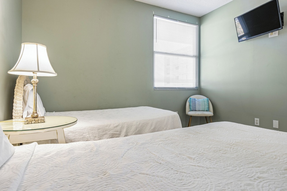 Emerald Key by Southern Vacation Rentals