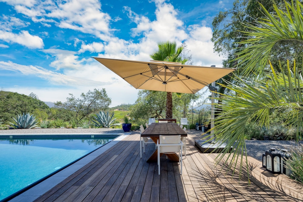 Kenwood Vista by Avantstay 7acres w Pool Fire Pit Vineyard Views