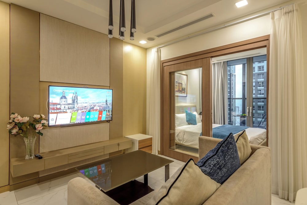 Landmark 81 & Vinhomes - ZEN Saigon Citypoint.