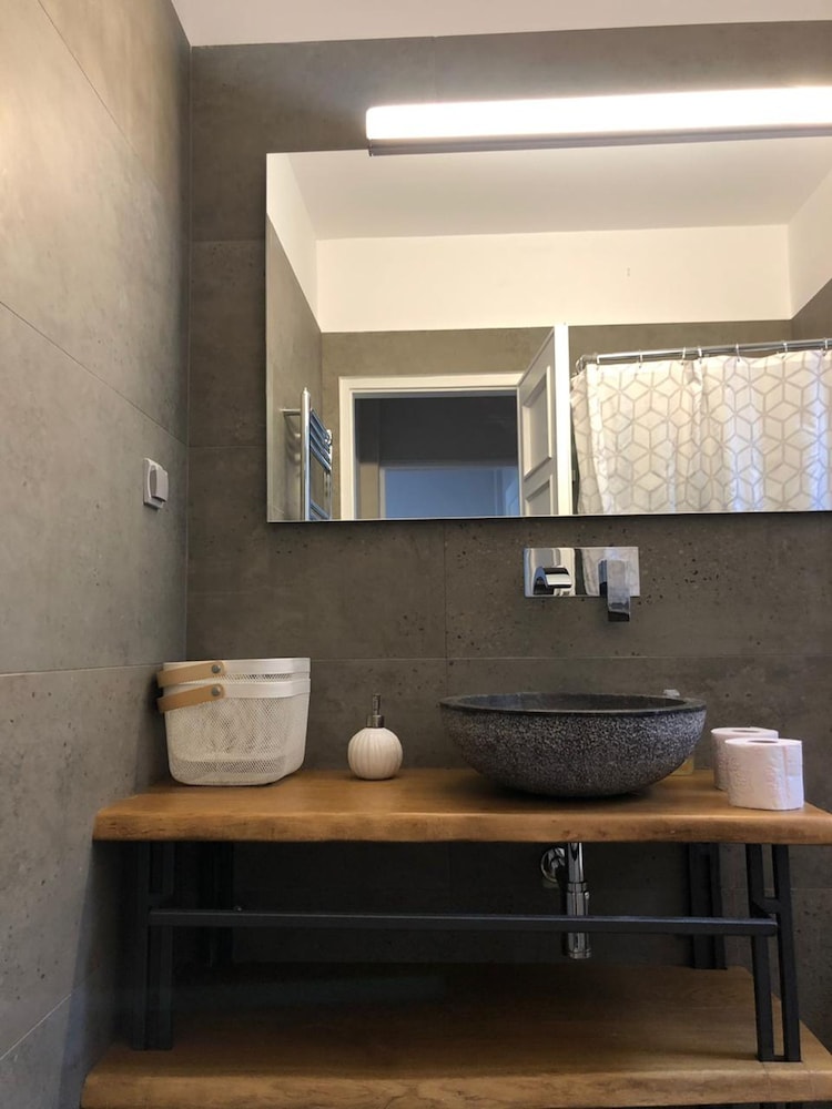 Luxurious Apartment With big Balcony Best Location