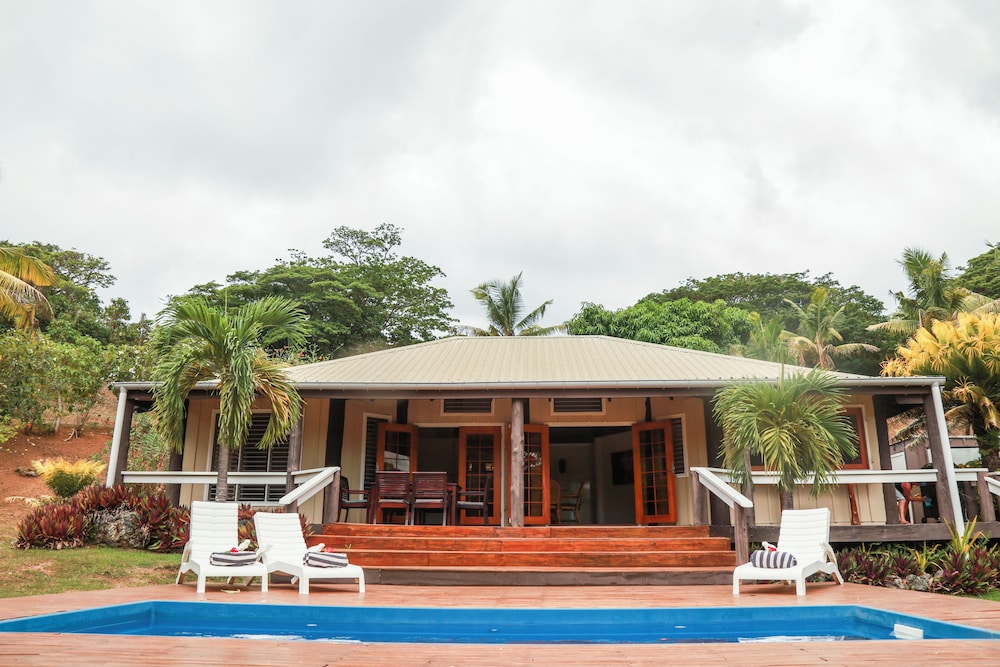 Vale Oasis - main view