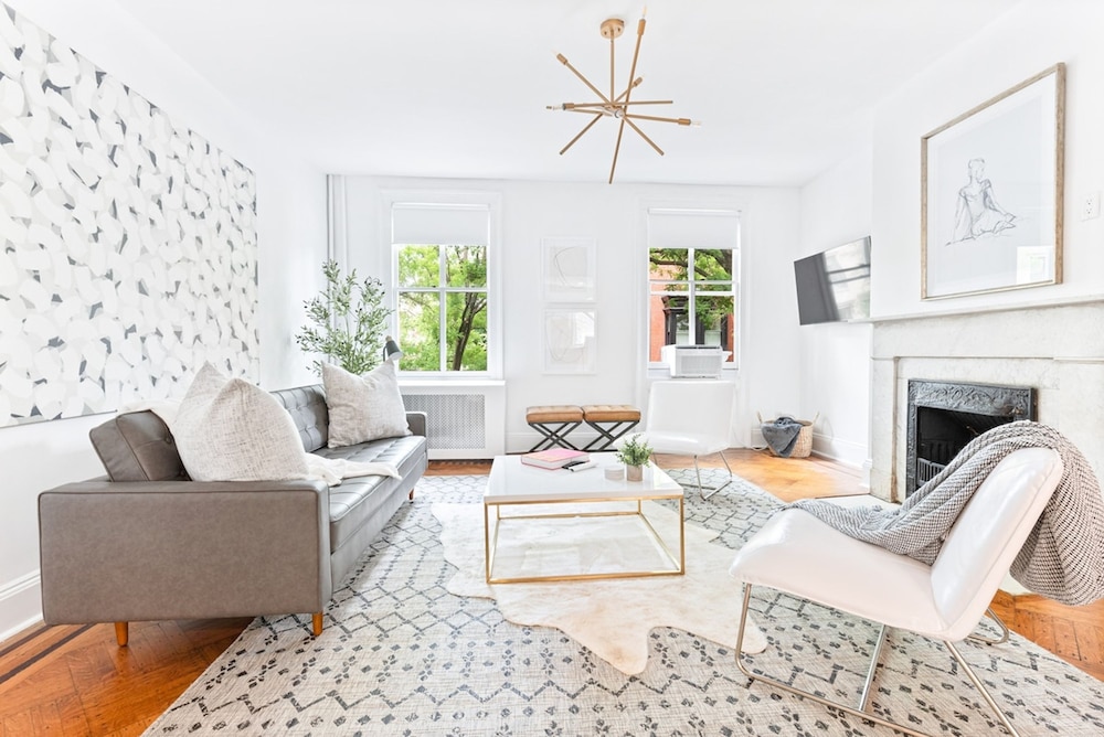 Adelphi II by Rove Travel 3BR Ft Greene w Deck