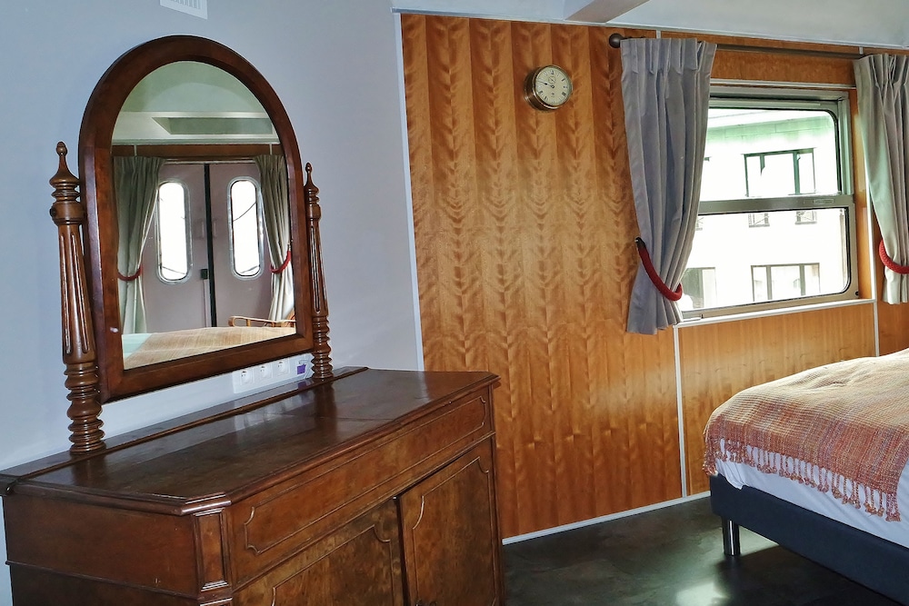 Train Hostel