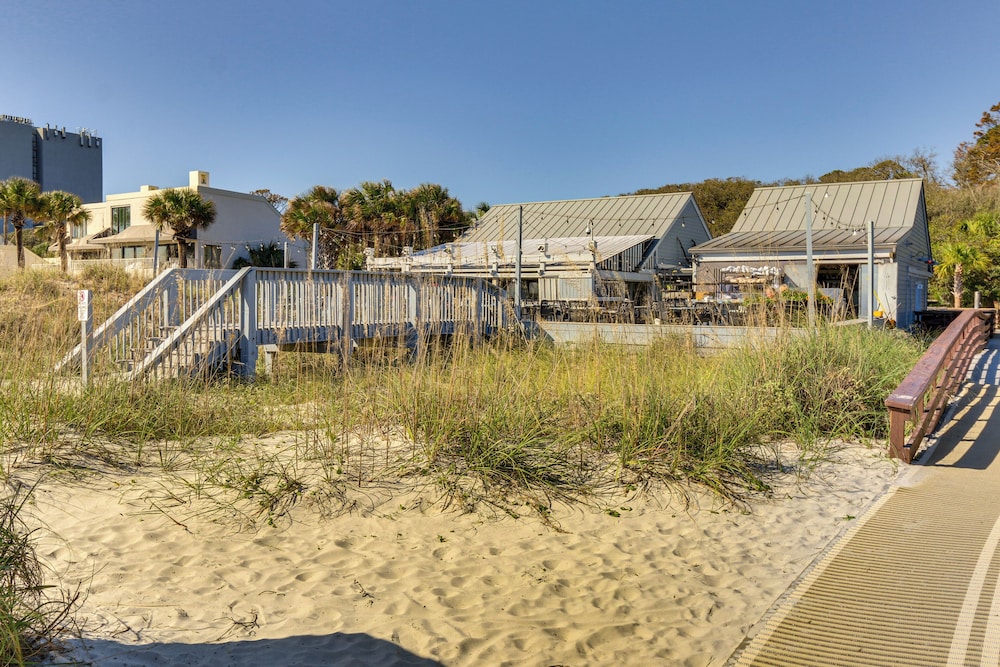 Resort Perks Beach Access: Condo in Hilton Head