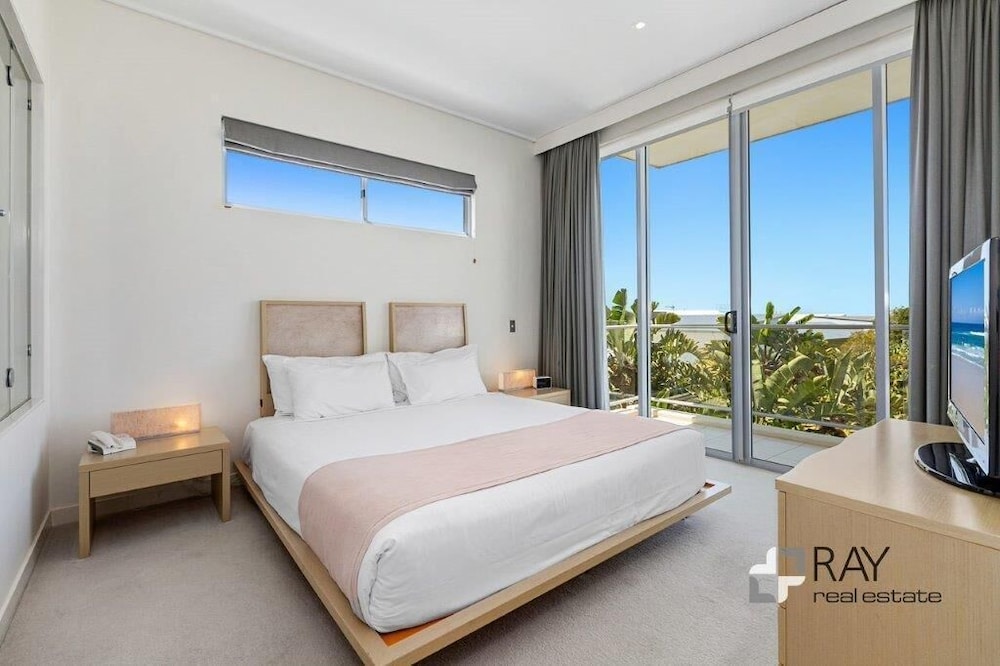 Luxury Apartments on Bells Boulevard