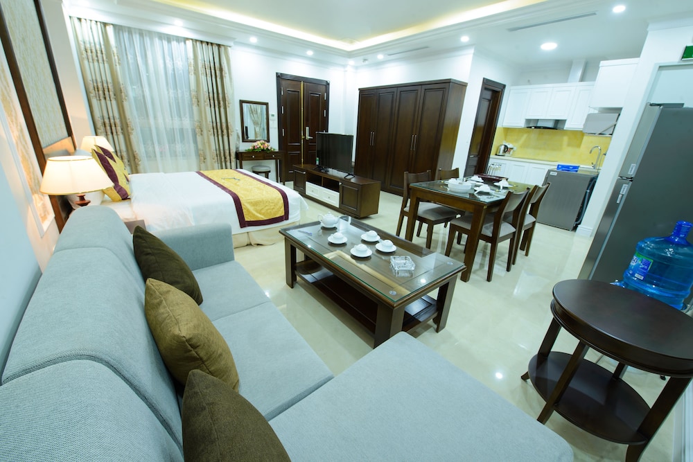 The Shine Office and Apartment view 4