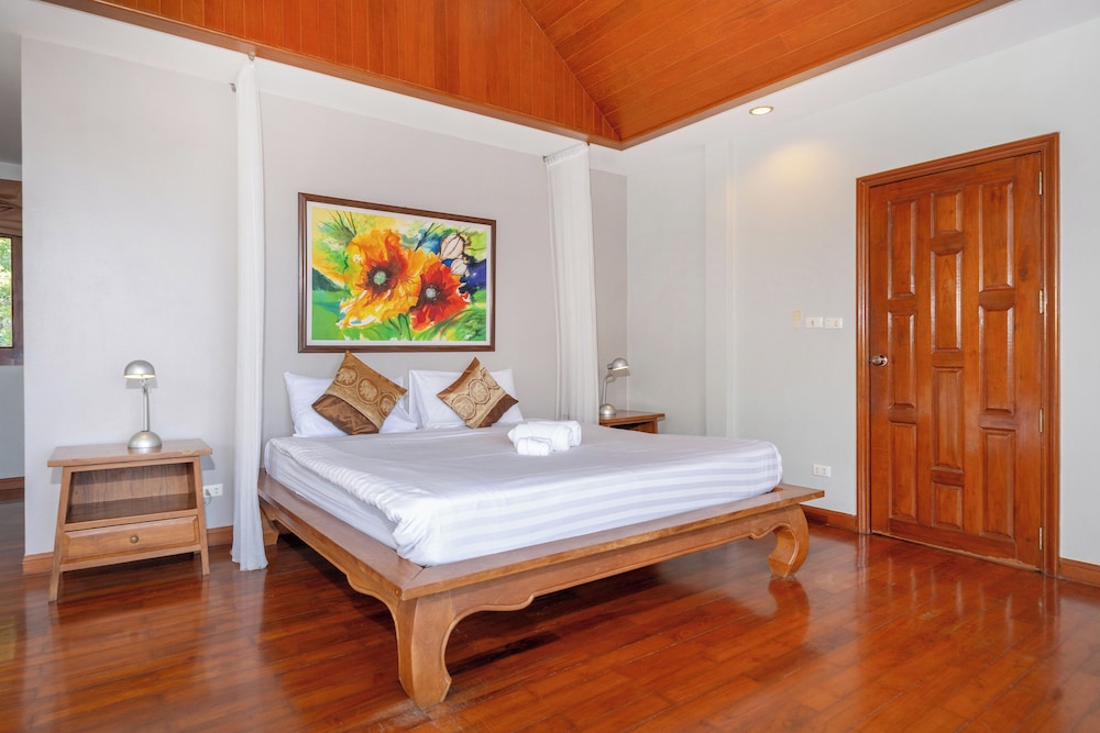 Emerald Hill Villas