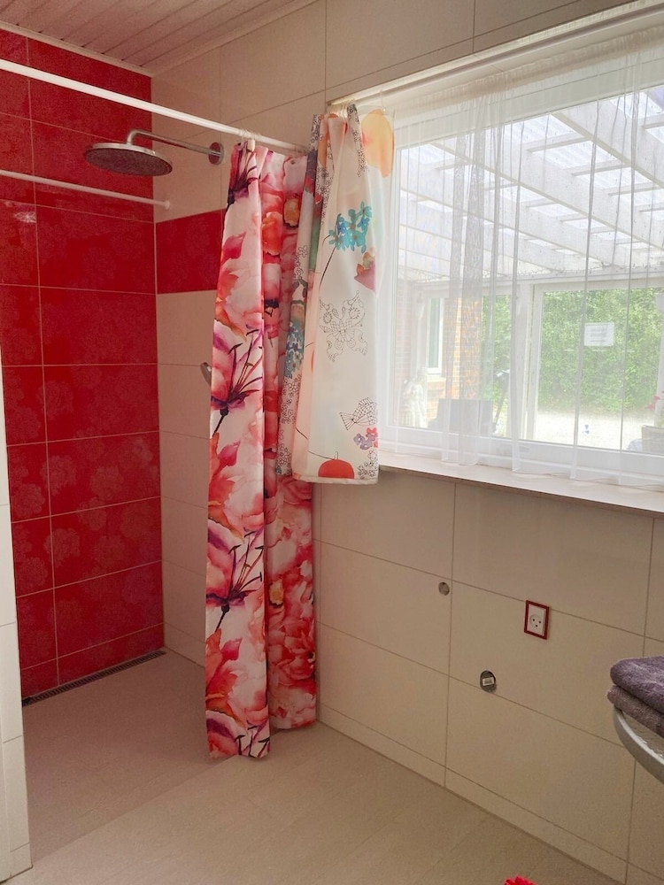 Hine Bakke Guest House