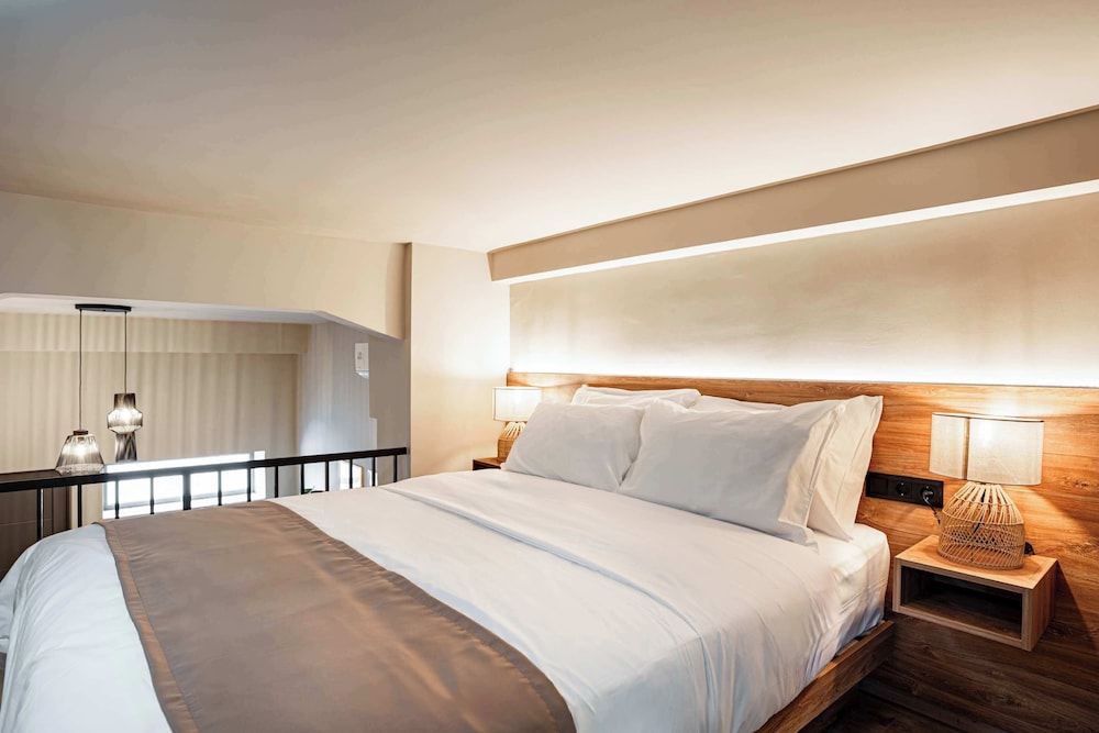 Noemi City Lofts