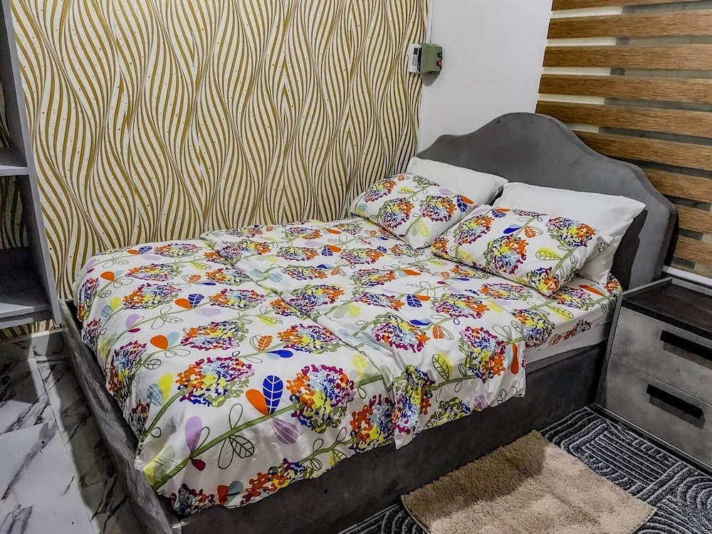 Charming Kinshasa Apartment in Gombe - Entire House for Rent