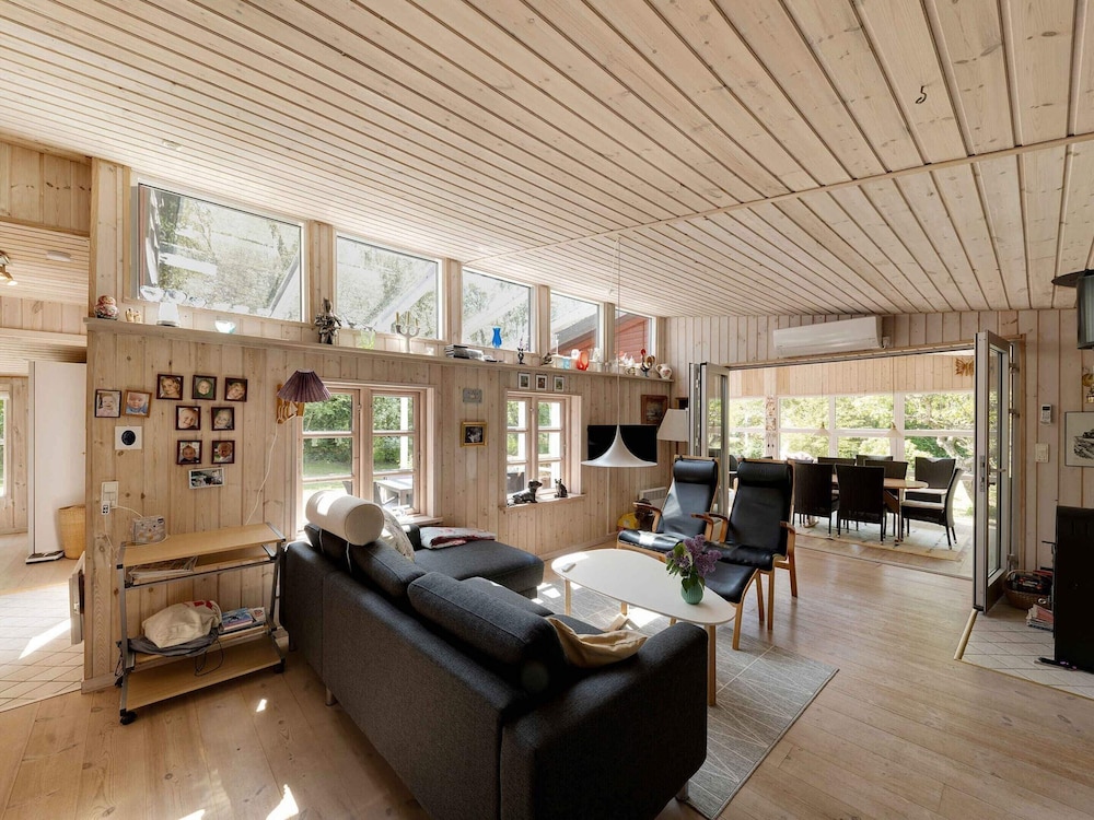 5 Star Holiday Home in Aakirkeby