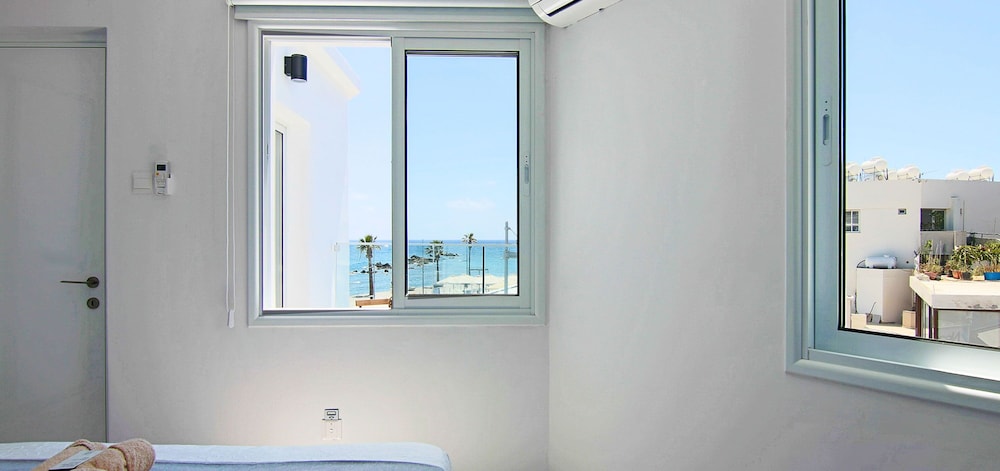 Phaedrus Living- Seaside Lighthouse 74 view 4