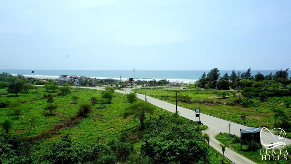 Punta Hills Montanita