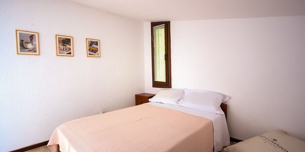 Villa Persephone by QR booking view 2