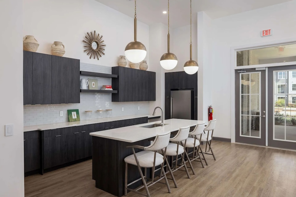 Landing Apartments Birmingham - Sand Ridge