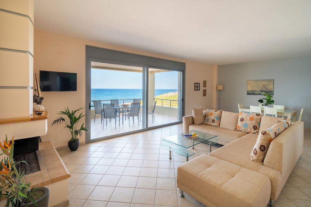 Aggeliki House by The Sea