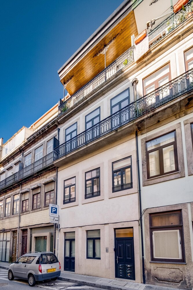Nomad s Netto Subway - Sunny Balcony