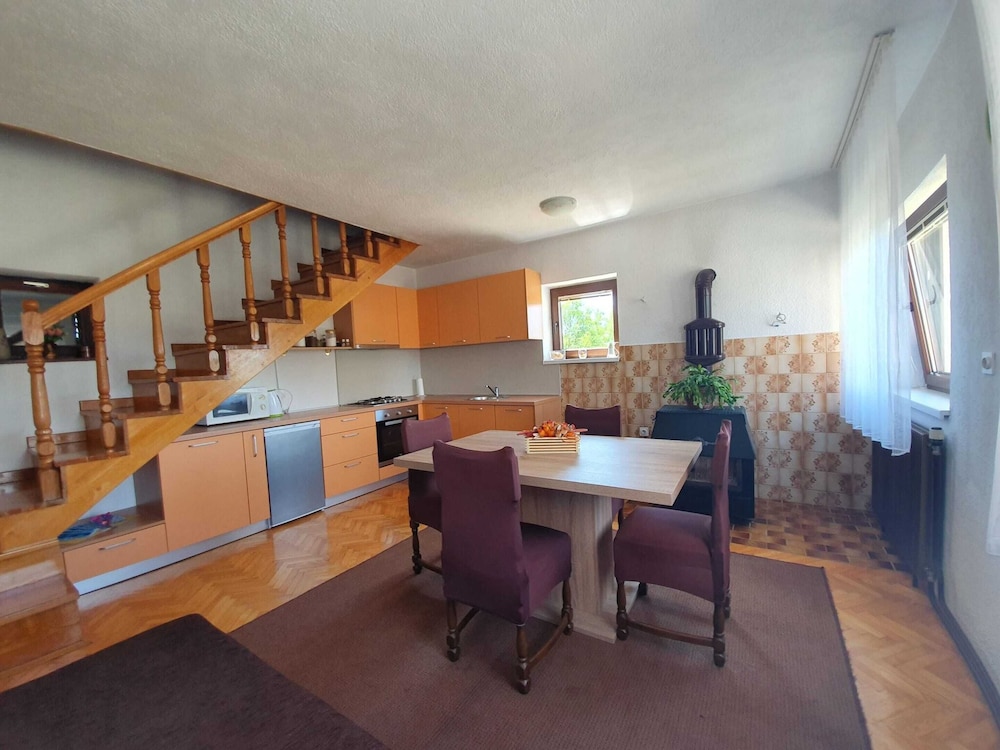 Quiet Country Side Cottage with Private Garden & WiFi near Nature Park Velebit view 5