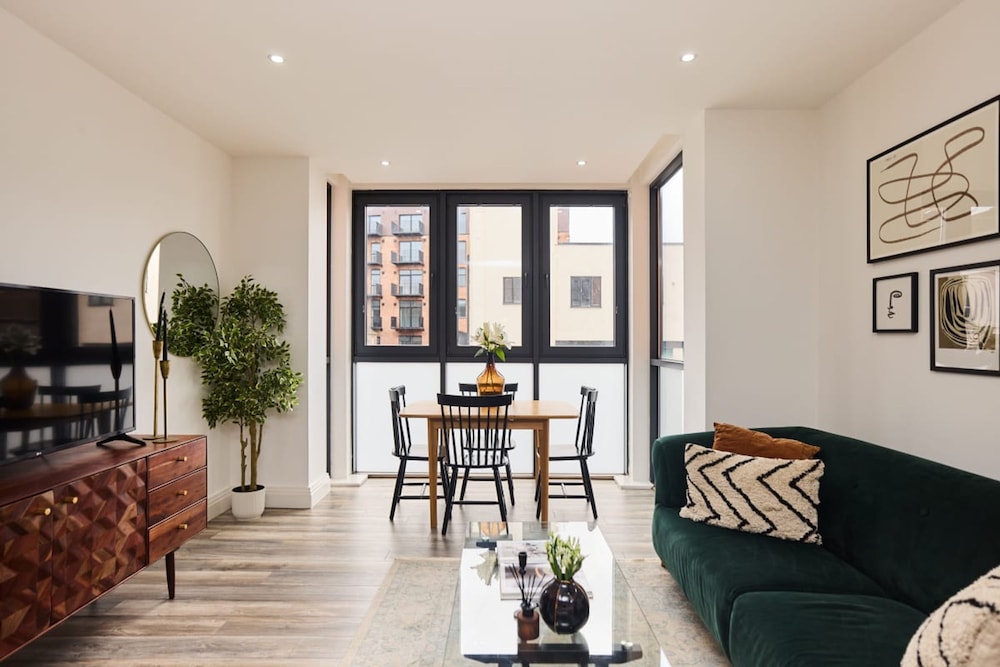 The Harlesden Hideout - Charming 2bdr Flat