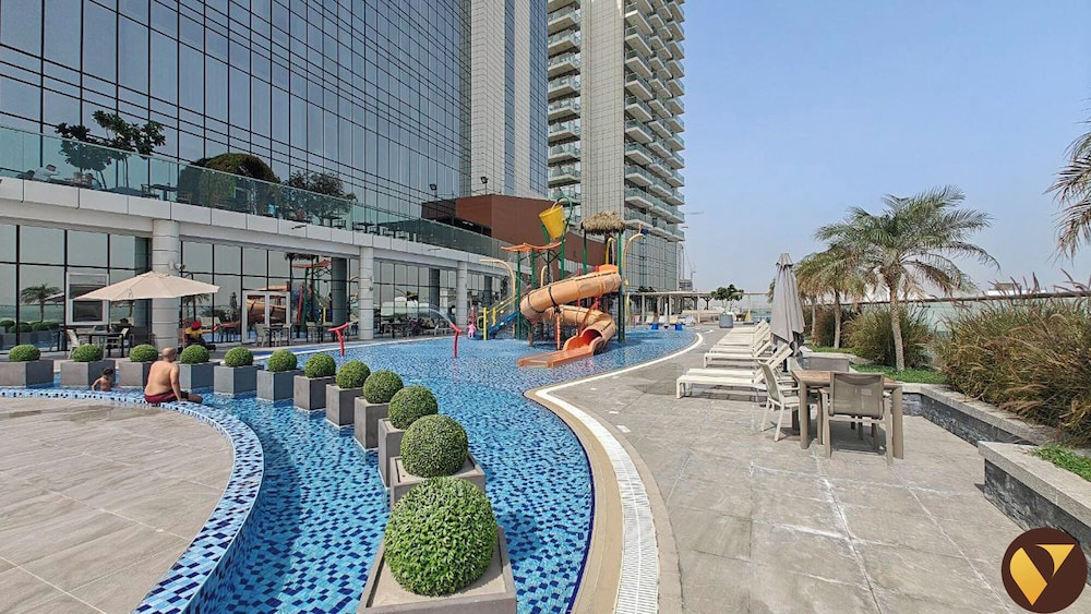 Vogue JVT Novotel Balcony Pool & Gym