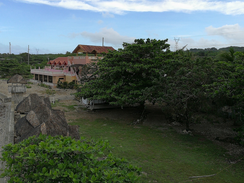 Beachview Pink Lodge