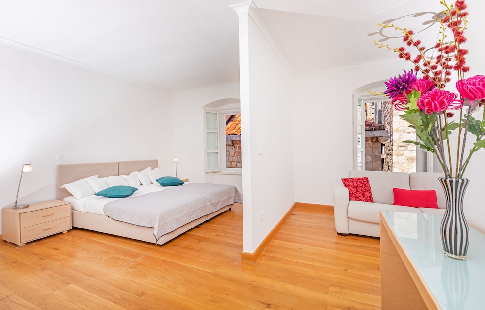 Apartments Feri