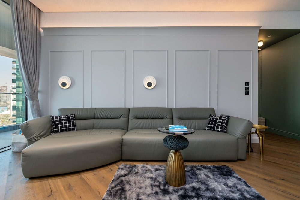 2BR 2502 Jumeirah Gate 1