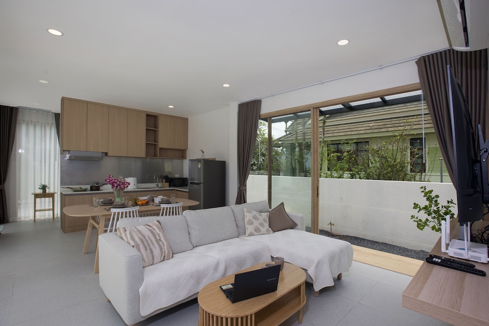 Tropical Life at Seamate 2BR Pool Villa