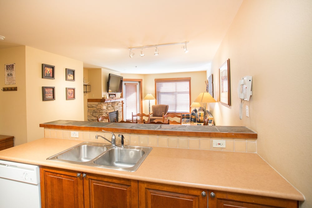One Bedroom Condos at Powderhorn Lodge - Solitude UT