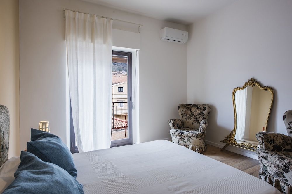 Zafferana Apartment with Balcony
