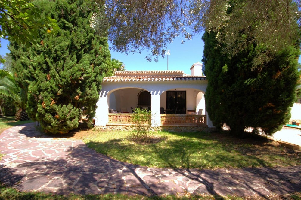 La Cartuja in Javea With 5 Bedrooms and 4 Bathrooms