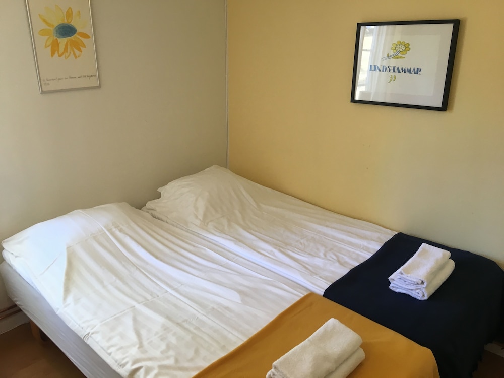 Cafe Sergel Bed & Breakfast