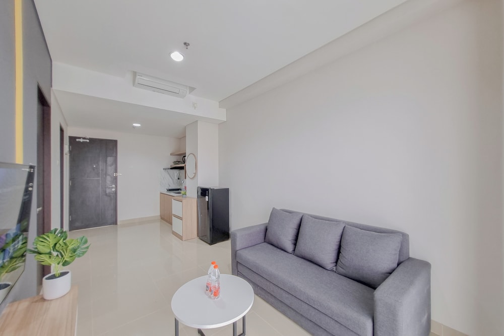 Well Furnished 1Br At Patraland Amarta Apartment