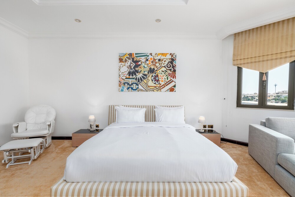 Private Palm Villa - Mint Stay