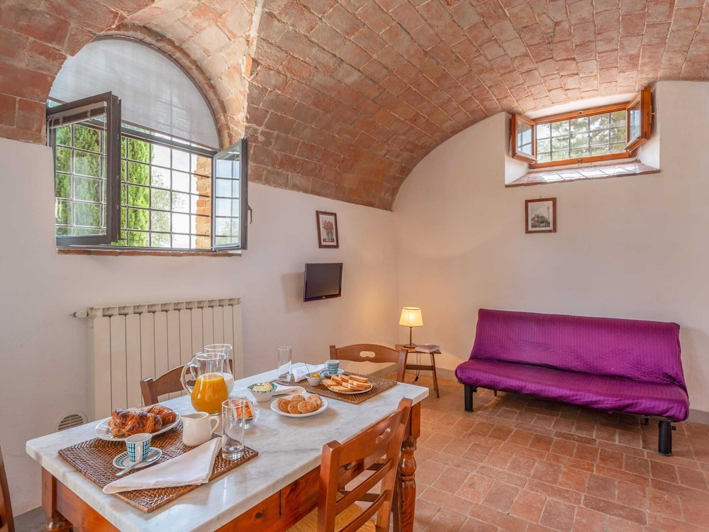 Tuscan Cottage With 2 Pools view 5