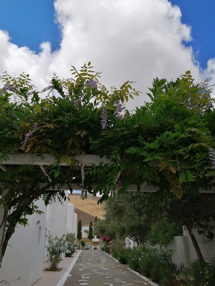 Mouras Resort - Luxury Maisonette Villas