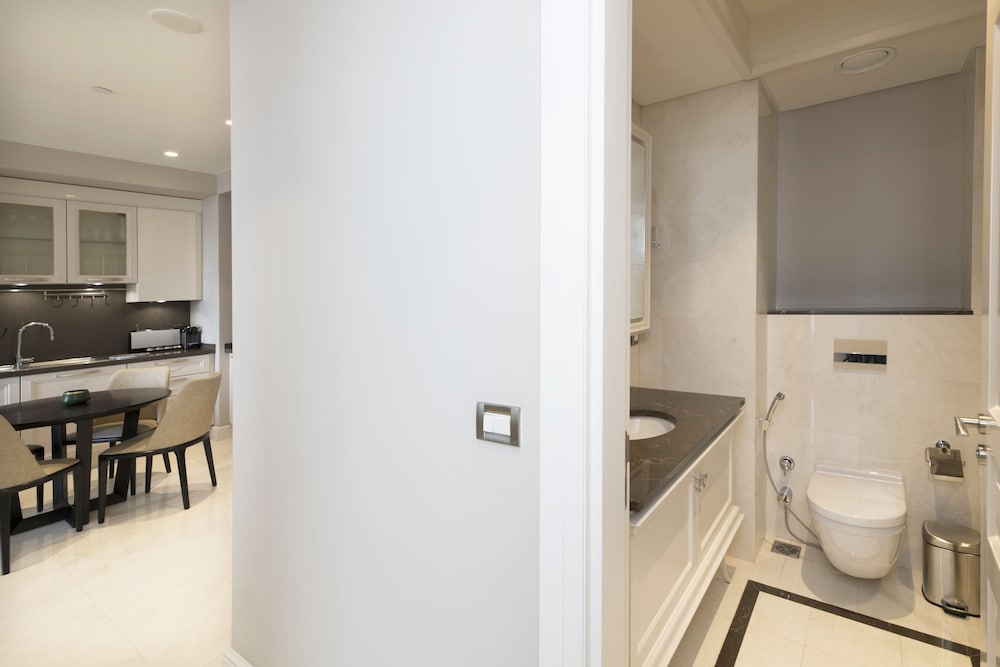 Ist flats Serviced Apartments - EMAAR SQ