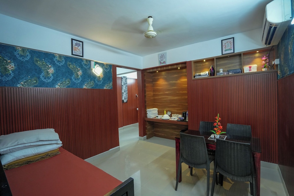 Sancta Monica Lounge -Cochin Airport