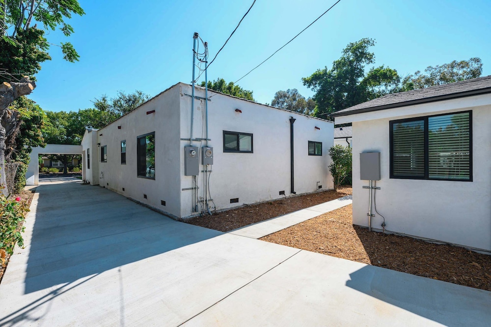 Family Friendly Retreat w Luxury Amenities