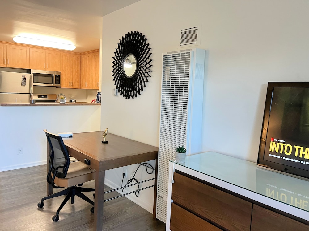 Executive Suites near Santa Monica