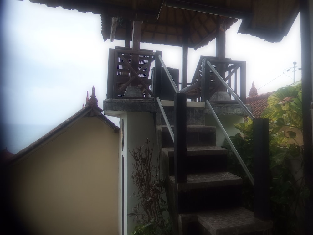 Bukit Indah Home Stay
