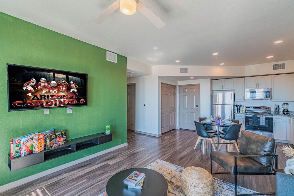 ROVE LIVING/KL - Cardinal 95