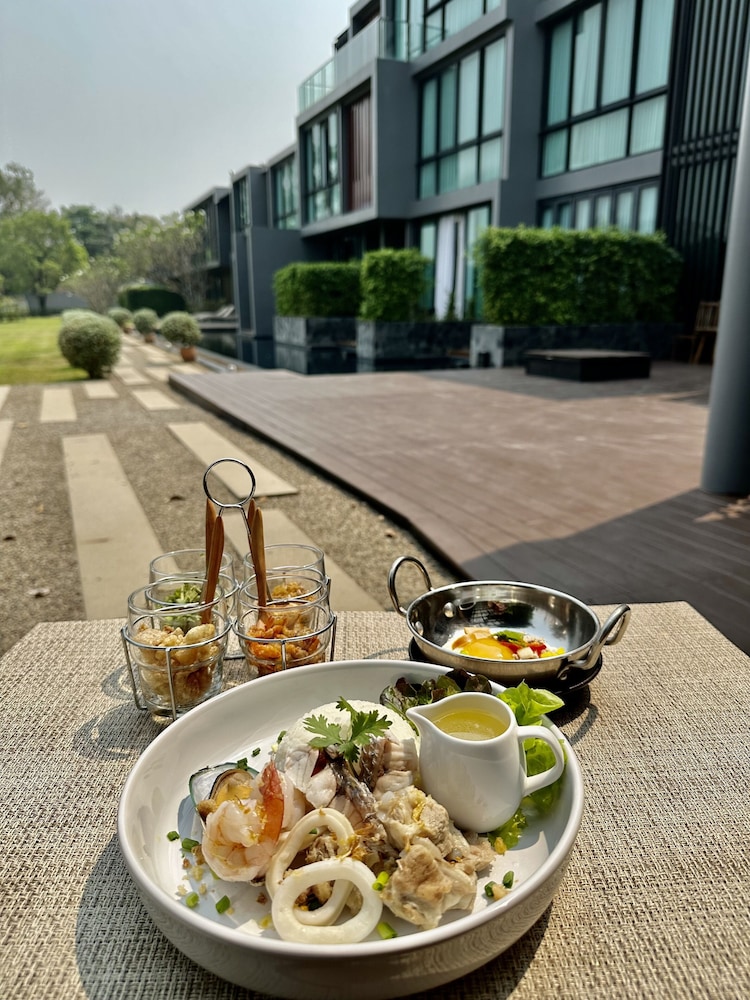Zensala Riverpark Resort