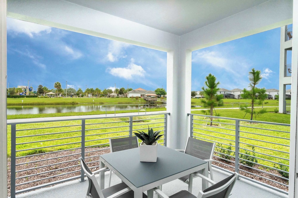 Lake-view Near Disney Resort w Lazy River 108 3151
