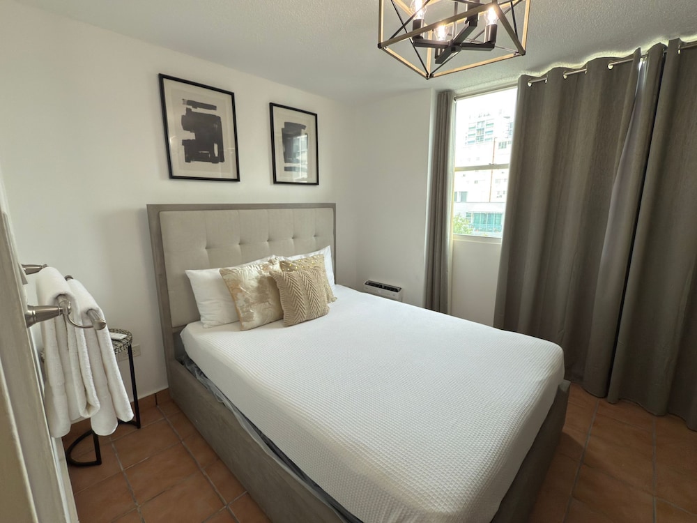 3 Bed 1 Bath 1 Park Plaza Universidad