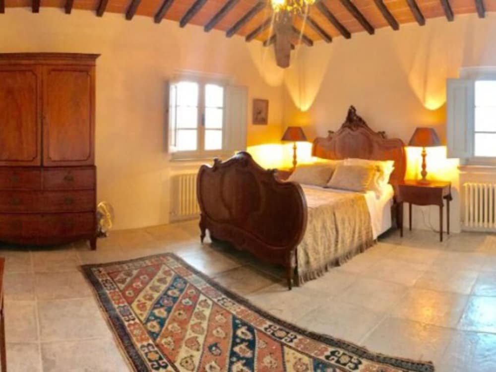 Villa Near Cortona With Pool & Countryside Views view 5
