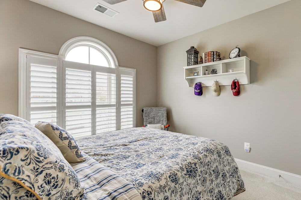 Communal Pools, 6 Mi to Bethany Beach! Family Home
