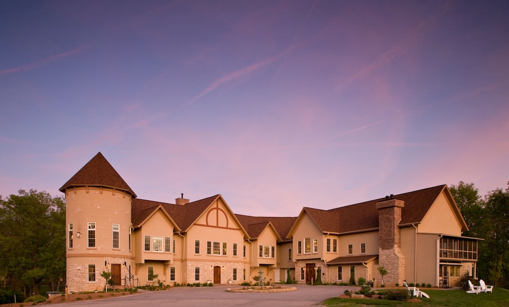 Goldmoor Inn